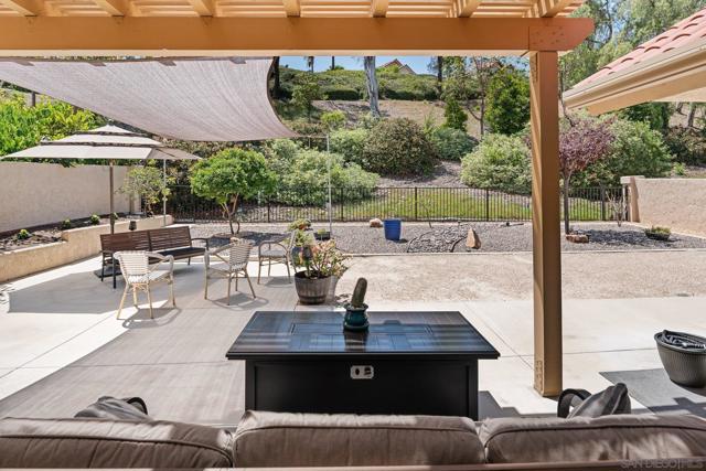 16504 Calle Pulido, San Diego CA: https://media.crmls.org/mediaz/c94969ee-c5eb-4528-acca-7384e819d2e0.jpg