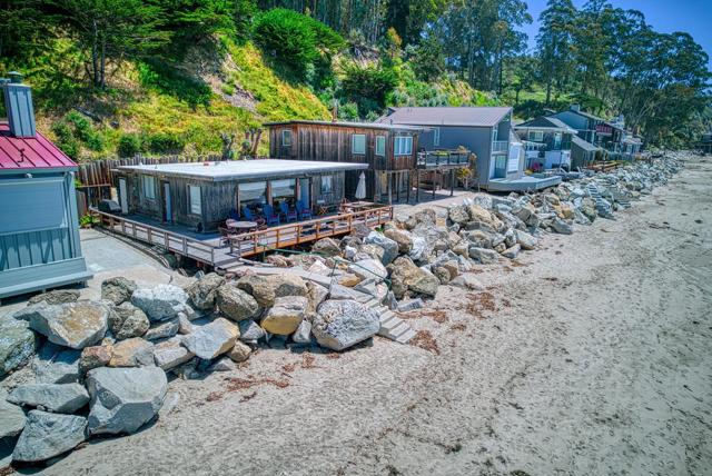 16 Potbelly Beach Road, Aptos CA: https://media.crmls.org/mediaz/c949702f-522c-48e0-97df-e08b11bc913b.jpg