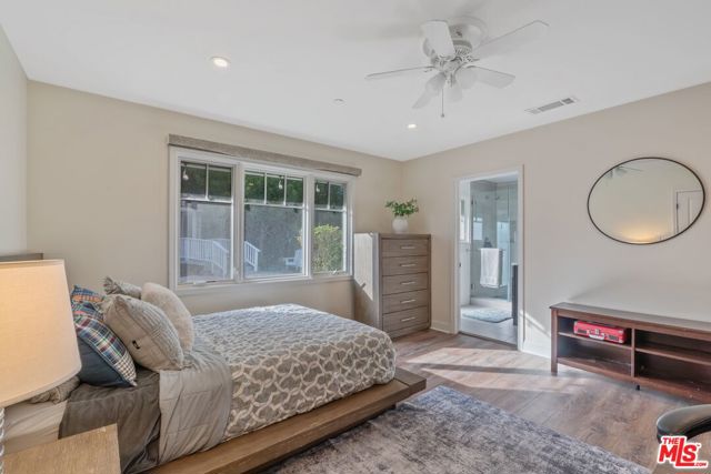 24901 Jim Bridger Road, Hidden Hills CA: https://media.crmls.org/mediaz/c949d5e9-c51a-4388-b8d1-722269294cee.jpg
