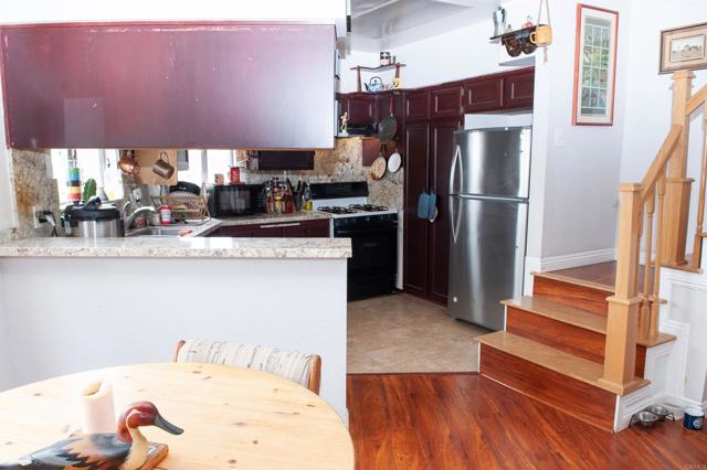 Detail Gallery Image 14 of 36 For 1523 E Windsor Rd 105b,  Glendale,  CA 91205 - 2 Beds | 1/1 Baths