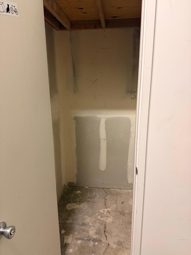 https://media.crmls.org/mediaz/c94c9cff-11c5-4d8b-9b53-1fc2a80f8e0e.jpg?preset=X-Large