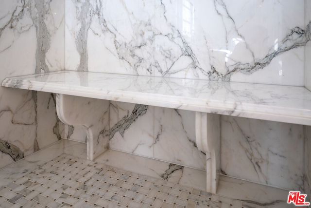 655 N Faring Road, Los Angeles CA: https://media.crmls.org/mediaz/c94cf217-db54-4647-accf-6c07c23cbc38.jpg