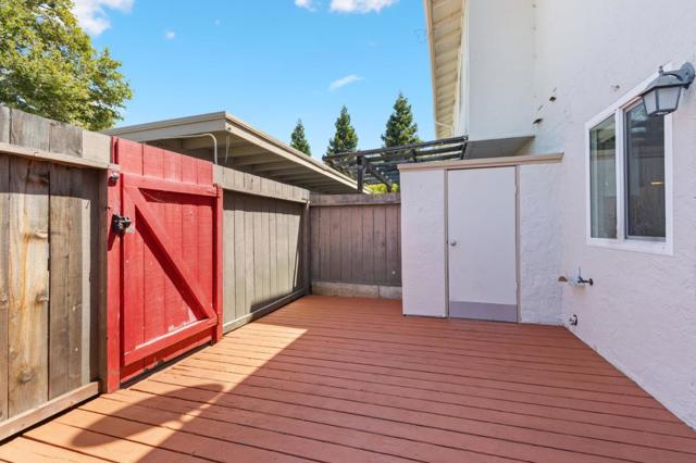 1810 Queen Victoria Way, San Jose CA: https://media.crmls.org/mediaz/c94d559d-350c-4192-883d-802c388e533b.jpg
