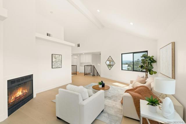 15032 Heath Dr, Poway CA: https://media.crmls.org/mediaz/c94d6832-5141-4bb8-9a9f-4a9e84cdda2b.jpg