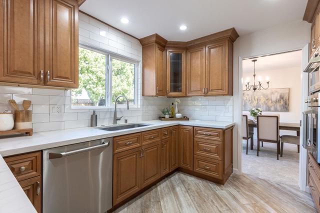 2550 Fairglen Drive, San Jose CA: https://media.crmls.org/mediaz/c94d6b6d-885e-4f09-aef7-3b9f28b203e4.jpg