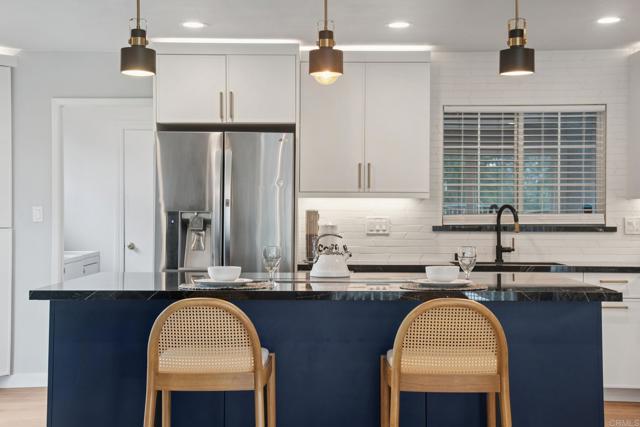 Detail Gallery Image 12 of 37 For 241 Howard Ave, Vallejo,  CA 94589 - 3 Beds | 2 Baths