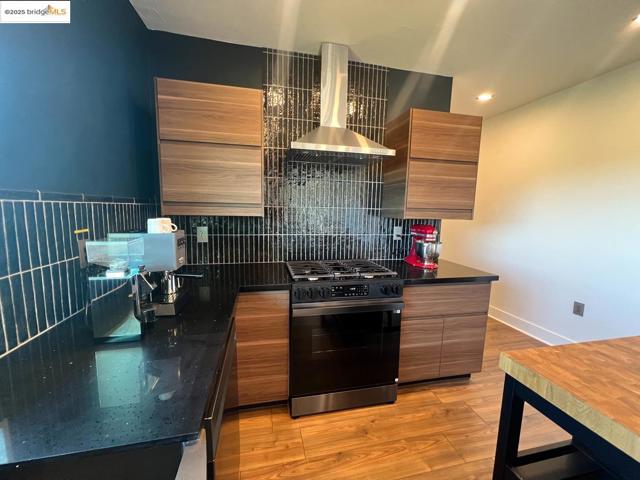 110 Duncan Hill RD, Auburn CA: https://media.crmls.org/mediaz/c94db7da-9a26-4b94-a20a-bcd654fd2ebf.jpg