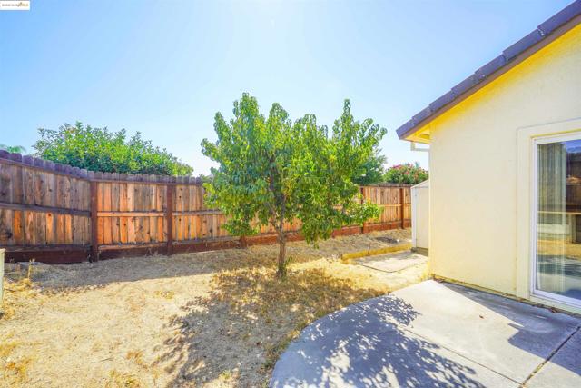 5402 Navajo Ct, Antioch CA: https://media.crmls.org/mediaz/c94ed973-71b8-4284-85c0-45a2527c4e13.jpg