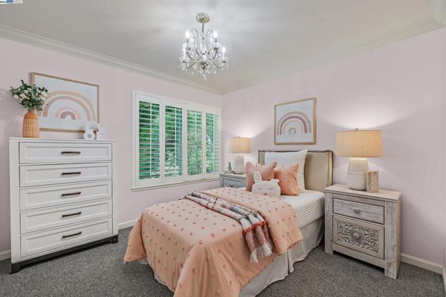 519 Ellesmere Dr, Walnut Creek CA: https://media.crmls.org/mediaz/c950588c-8d19-4ed0-838a-03d90d7708bb.jpg