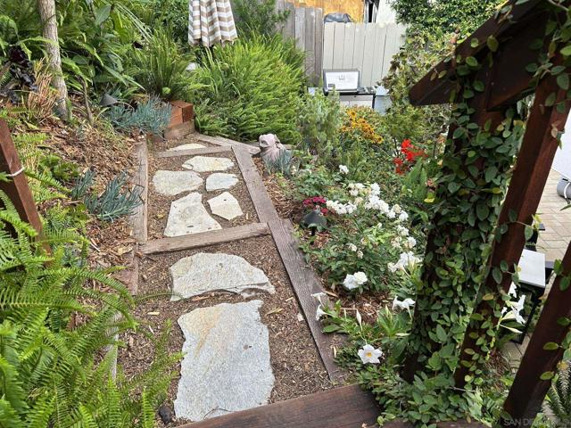 4533 Gesner St, San Diego CA: https://media.crmls.org/mediaz/c950b95a-85bd-45be-8e25-872649436669.jpg