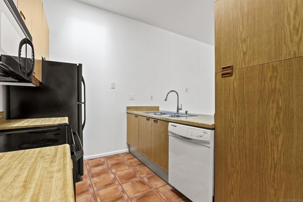 8328 Regents Rd - photo 6