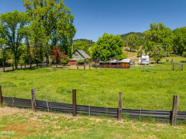 3901 Canyon Road, Willits CA: https://media.crmls.org/mediaz/c9515818-1d2a-4bb6-aaec-69d47b81da3c.jpg