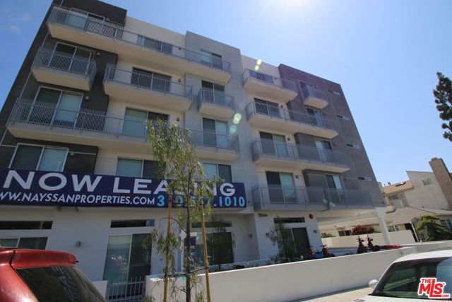 1526 ARMACOST Avenue, Los Angeles CA: https://media.crmls.org/mediaz/c951e4f1-dd33-4dd9-9f0c-02c8db0688d5.jpg