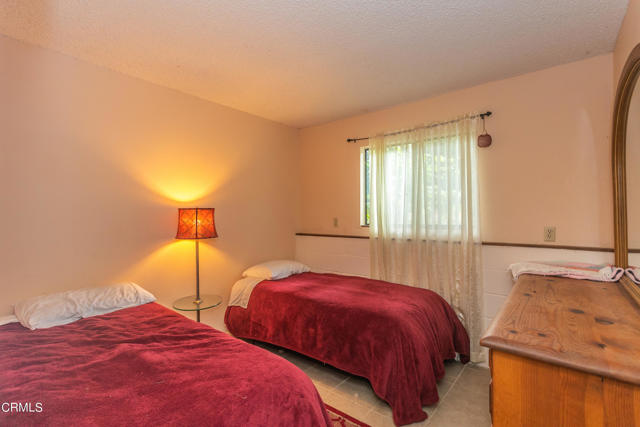 1400 Park Drive, Ojai CA: https://media.crmls.org/mediaz/c9521151-b288-413d-a411-672f02a379da.jpg