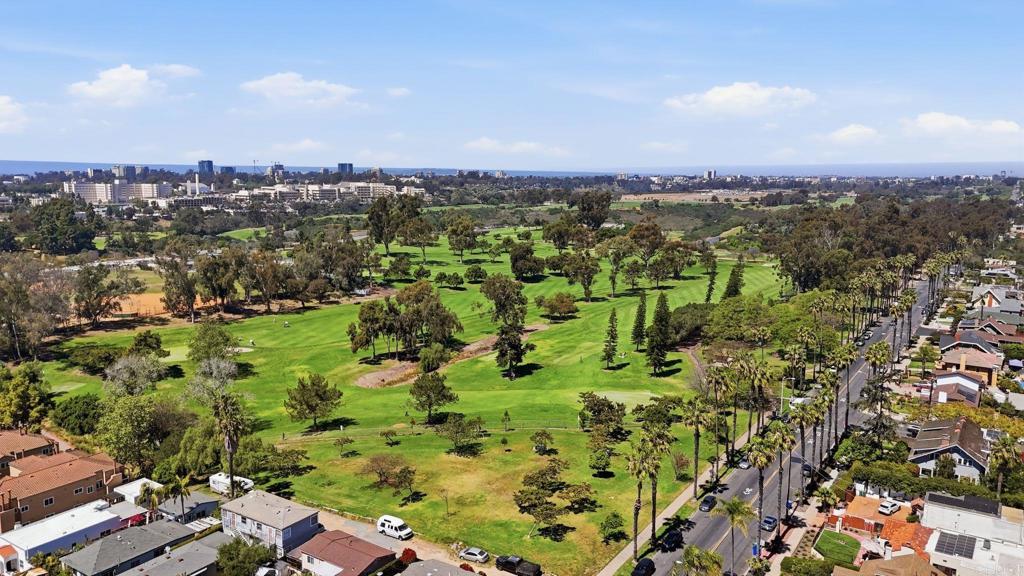 https://media.crmls.org/mediaz/c9539893-7ed3-4c51-a856-90d383b8a12b.jpg?preset=X-Large