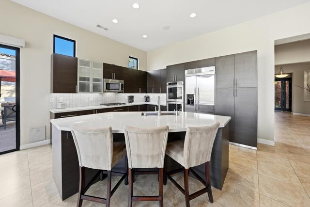 33 Via Las Flores, Rancho Mirage, CA 92270