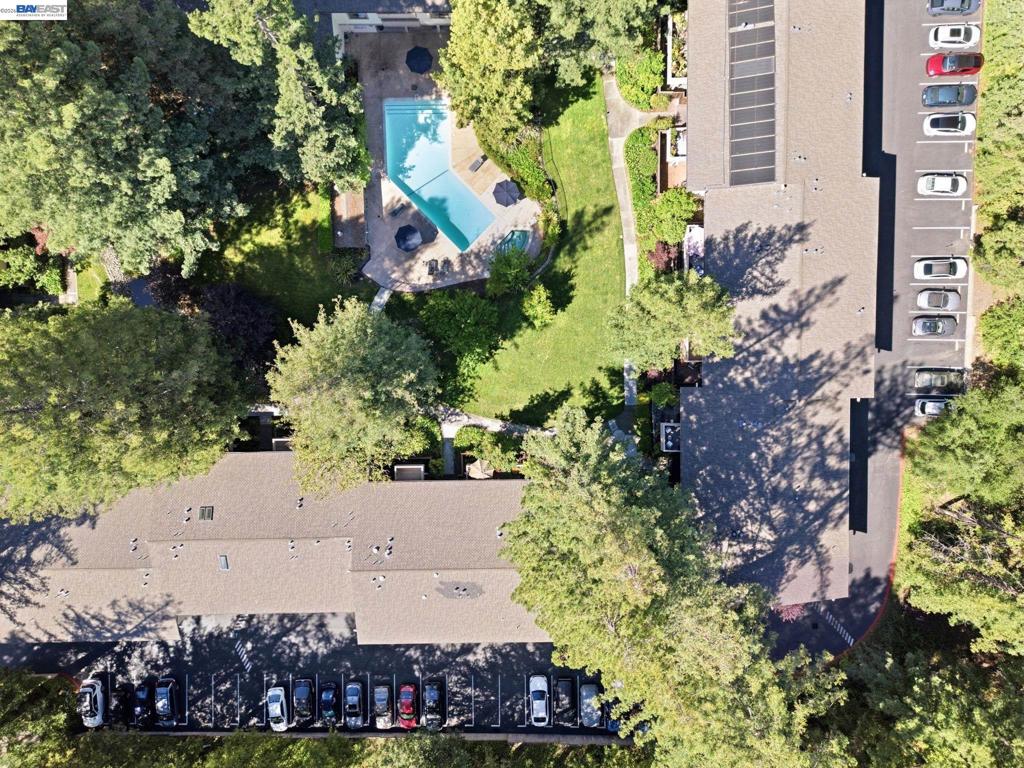 https://media.crmls.org/mediaz/c95422bf-e517-49c2-b1c4-66f8cd6ea013.jpg?preset=X-Large