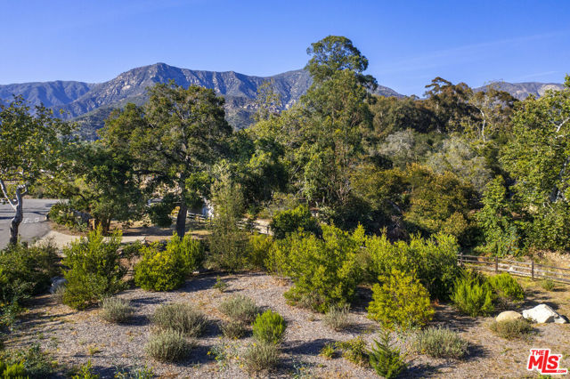 1790 Glen Oaks Drive, Santa Barbara CA: https://media.crmls.org/mediaz/c954c130-04c4-4386-8253-101ad8d1ff54.jpg
