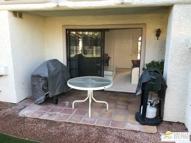 2701 E Mesquite Ave Unit EE165 Avenue, Palm Springs CA: https://media.crmls.org/mediaz/c954f841-bb49-4da2-948a-f4bcfbefaacc.jpg