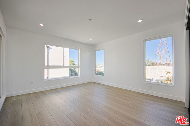 5709 Auckland Avenue, North Hollywood CA: https://media.crmls.org/mediaz/c95583d8-a758-4612-be74-d05fb4b091d4.jpg