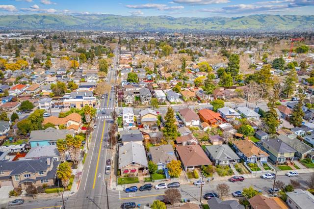 264 N 12th Street, San Jose CA: https://media.crmls.org/mediaz/c956bb88-d92d-4894-9dad-6db90f6eeac0.jpg