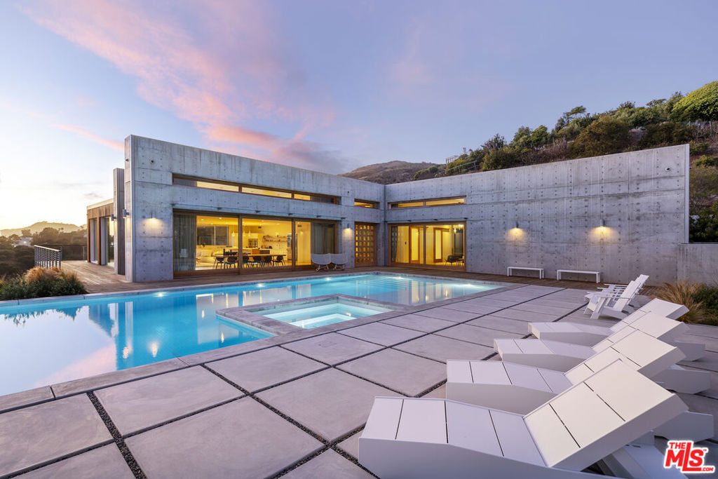 MLS #25527783 image #3