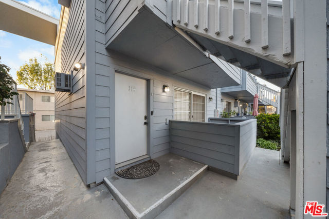 20930 Parthenia Street, Canoga Park CA: https://media.crmls.org/mediaz/c958173e-5cc1-4f53-8ad5-e54b5587de04.jpg