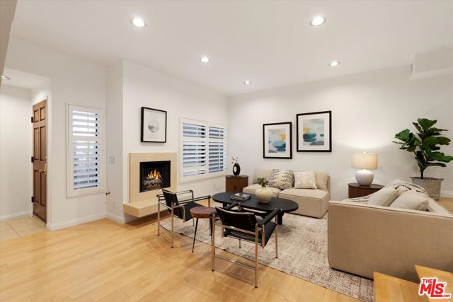 806 Washington Avenue photo 3