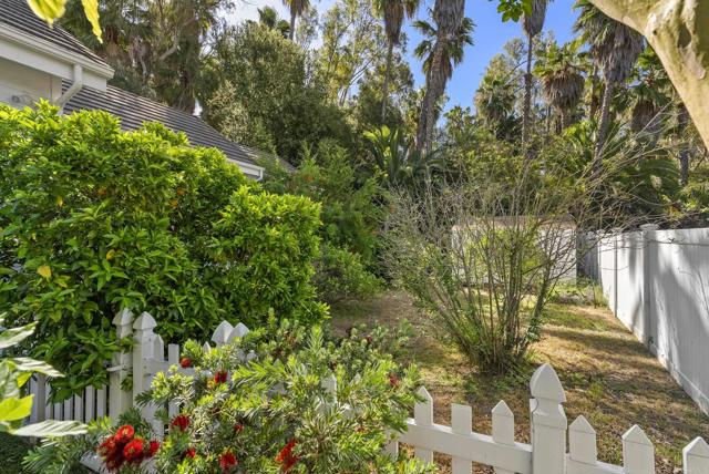 16631 Valle Verde Rd, Poway CA: https://media.crmls.org/mediaz/c9585431-90e5-408d-a59a-fe8e8f18a03f.jpg