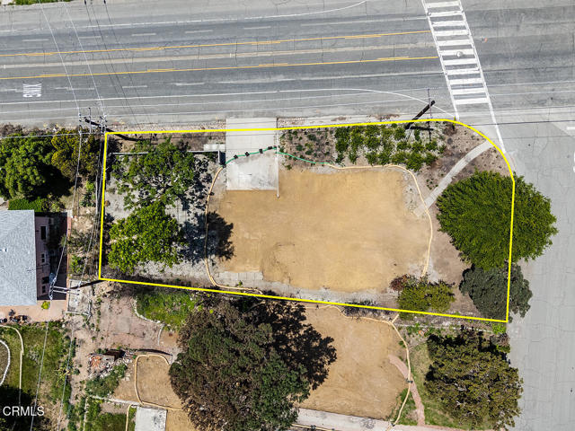 900 E Mount Curve Ave, Altadena CA: https://media.crmls.org/mediaz/c95a1c34-9144-4690-a652-5225c1e54662.jpg