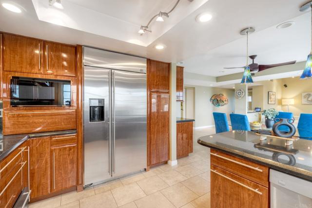 Detail Gallery Image 9 of 65 For 2132 S. Coast Hwy, Oceanside,  CA 92054 - 2 Beds | 2 Baths