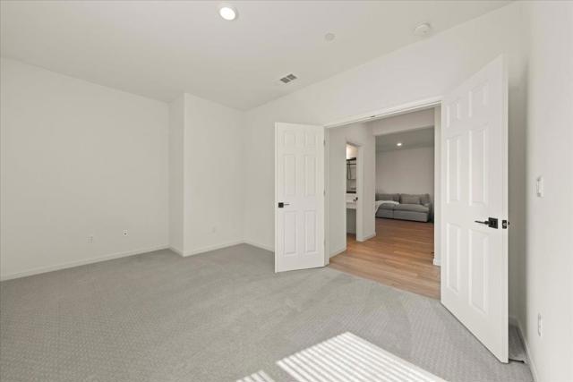 829 Crow Creek Circle, Galt CA: https://media.crmls.org/mediaz/c95b15d6-2c9e-4356-a1a4-c8008aa11784.jpg