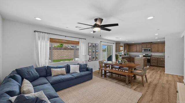 24008 Kestrel Court, Lake Elsinore CA: https://media.crmls.org/mediaz/c95b217f-be25-46f7-abae-3bf4428afba5.jpg