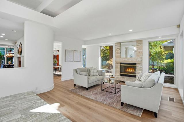 3895 Fair Oaks Boulevard, Sacramento CA: https://media.crmls.org/mediaz/c95b453e-8a65-4534-9d2c-d713ae6c5173.jpg