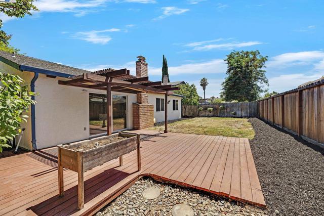1832 Mira Loma St, Livermore CA: https://media.crmls.org/mediaz/c95ba945-544d-405a-ad55-99a46d137aad.jpg