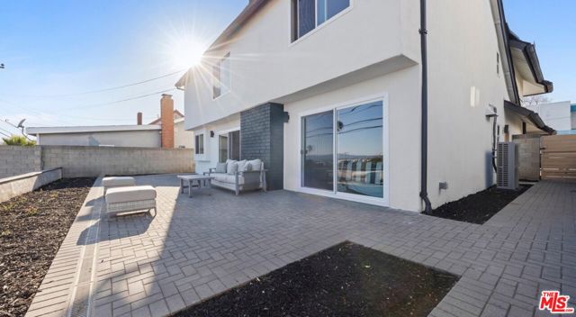 1722 E Turmont Street, Carson CA: https://media.crmls.org/mediaz/c95c8e9c-a047-4722-8e81-59eba9c1212c.jpg