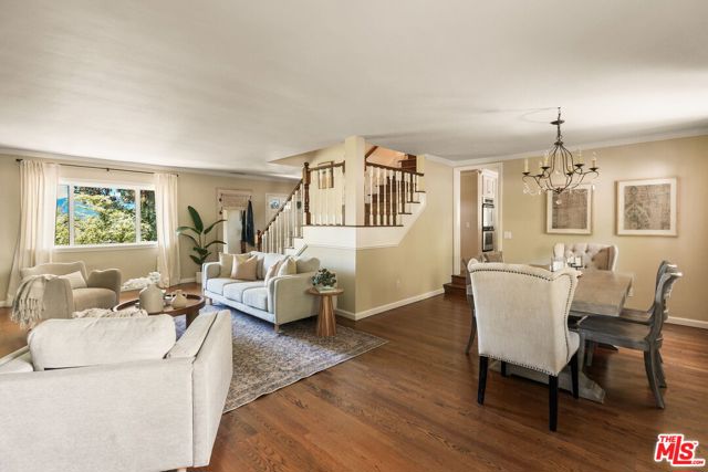 3411 Markridge Road, La Crescenta CA: https://media.crmls.org/mediaz/c95cd5a0-3975-48b0-bf34-24fd6f4b6bb9.jpg