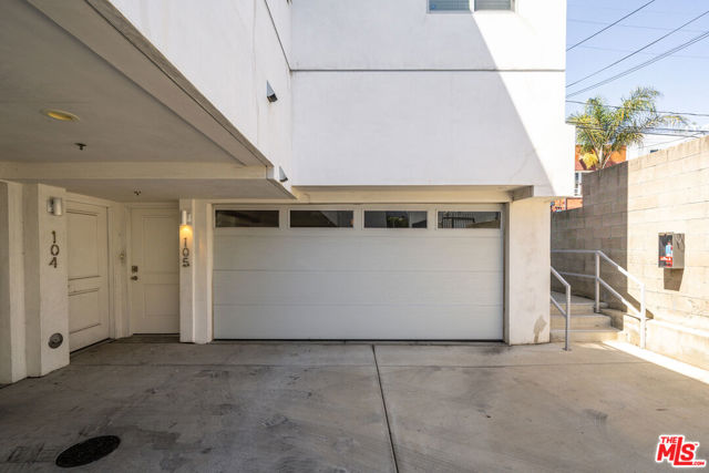5941 Barton Avenue, Los Angeles CA: https://media.crmls.org/mediaz/c95d4374-84c2-4c52-850a-fd475f7d9c84.jpg