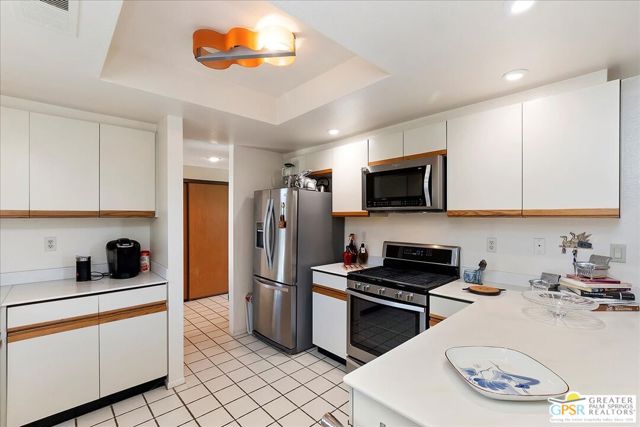1326 N Tiffany Circle, Palm Springs CA: https://media.crmls.org/mediaz/c95df972-dff6-4d7a-afb2-10657d9debbe.jpg