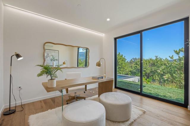 25251 La Rena Lane, Los Altos Hills CA: https://media.crmls.org/mediaz/c95effed-ac9a-4ffb-8efc-de039e37a9ae.jpg