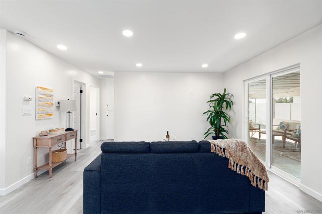 3567 Mount Everest Blvd, San Diego CA: https://media.crmls.org/mediaz/c95f0a34-3fd1-437b-948f-bab0bb4d0134.jpg