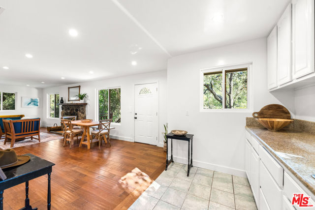 800 N Topanga Canyon Boulevard, Topanga CA: https://media.crmls.org/mediaz/c95fd7e3-9181-4d4c-800c-797b26d6a84b.jpg