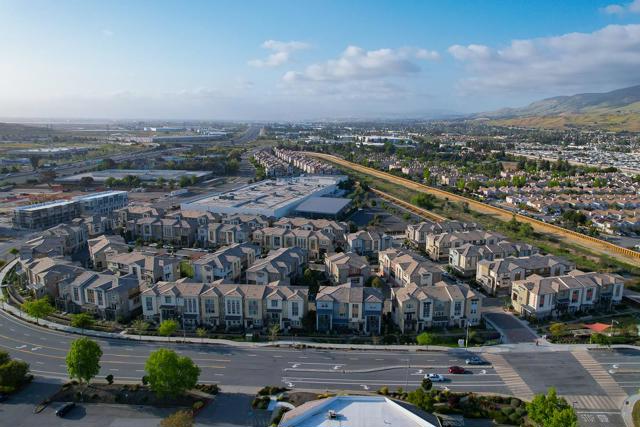 1312 Milkweed Street, Milpitas CA: https://media.crmls.org/mediaz/c9613217-fc68-48c2-9dbb-4432b07cac15.jpg