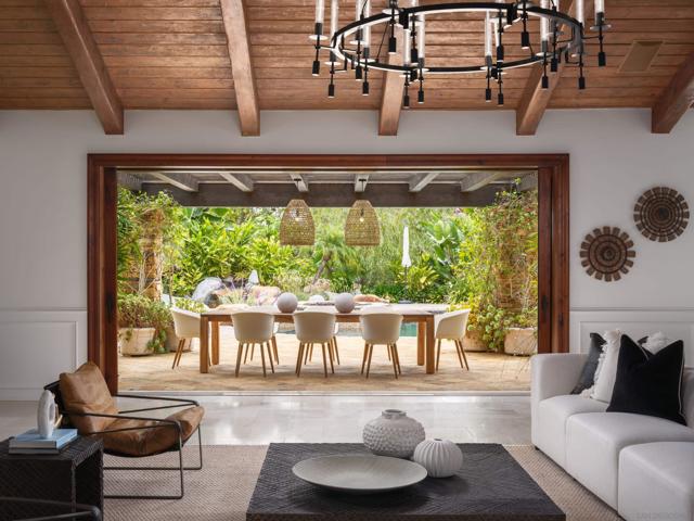 17550 Via De Fortuna, Rancho Santa Fe CA: https://media.crmls.org/mediaz/c961bb4f-2638-4bda-8fdd-0d846718e058.jpg