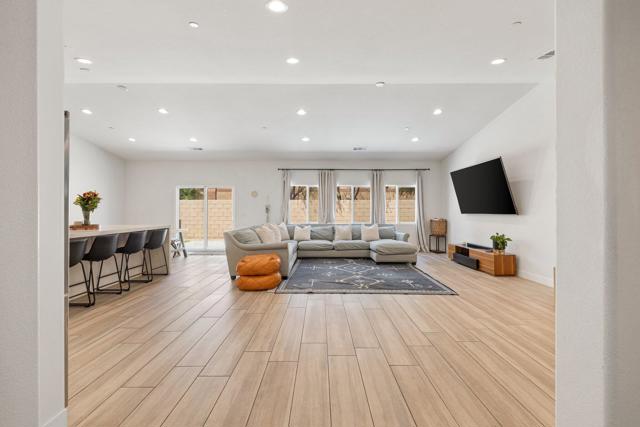 Image 10 of 49 For 42939 Cowboy Court