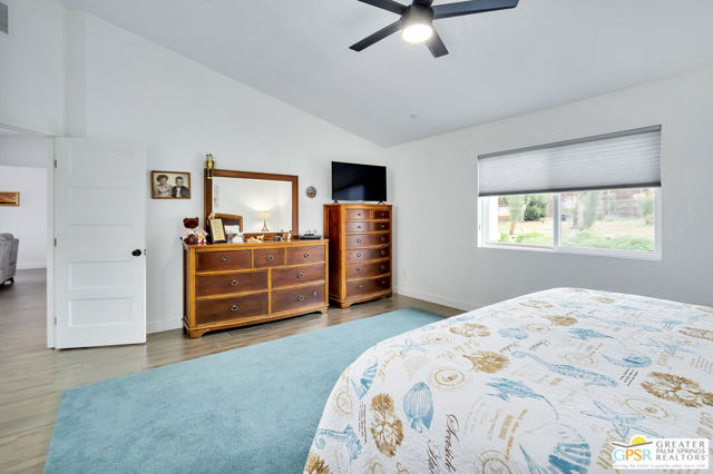 57745 San Tropeze Drive, Yucca Valley CA: https://media.crmls.org/mediaz/c96351bf-770c-4def-ad13-69aee9a3bbb0.jpg