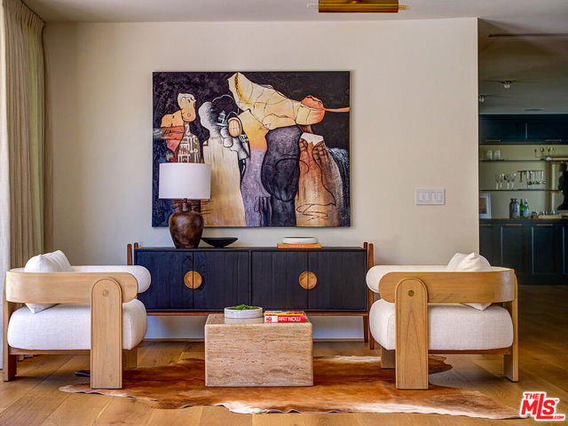 8674 Edwin Drive, Los Angeles CA: https://media.crmls.org/mediaz/c965f8ca-69c5-4fb1-a5fa-f57b4da61664.jpg