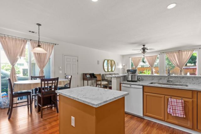 10628 Hidden Grove Circle, Stockton CA: https://media.crmls.org/mediaz/c96616a8-0460-4602-831d-ce32cdf3eb3b.jpg