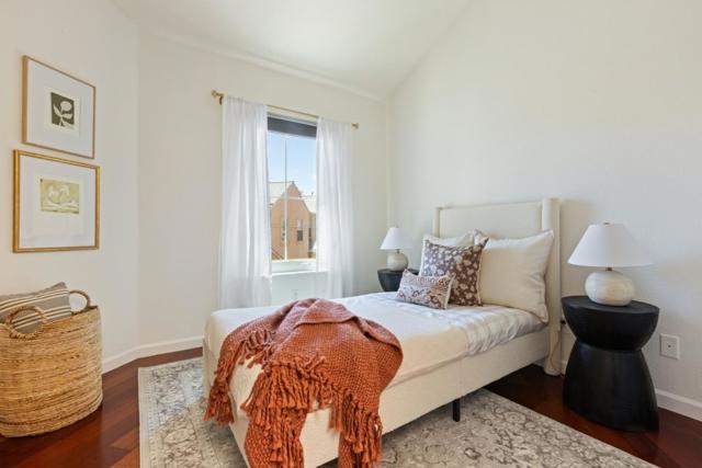 2009 Showers Drive, Mountain View CA: https://media.crmls.org/mediaz/c9662619-7507-42ae-8f3f-fa54842df95a.jpg