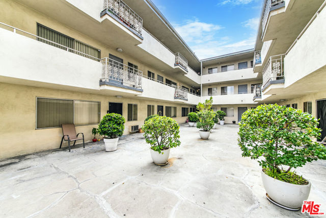 130 N Alexandria Avenue, Los Angeles CA: https://media.crmls.org/mediaz/c966cce1-65de-4450-a777-ebd814d68247.jpg